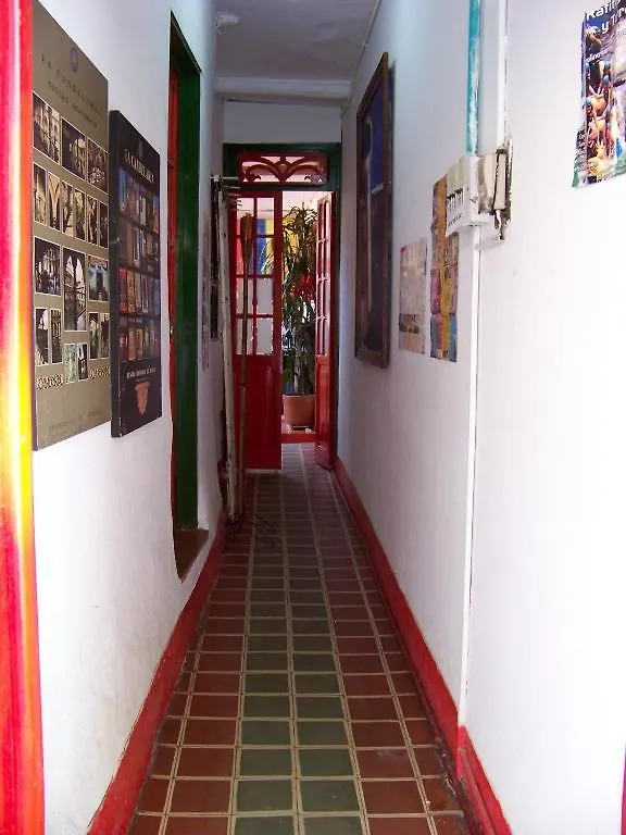 بوغوتا Hostal Baluarte De La Candelaria بيت شباب